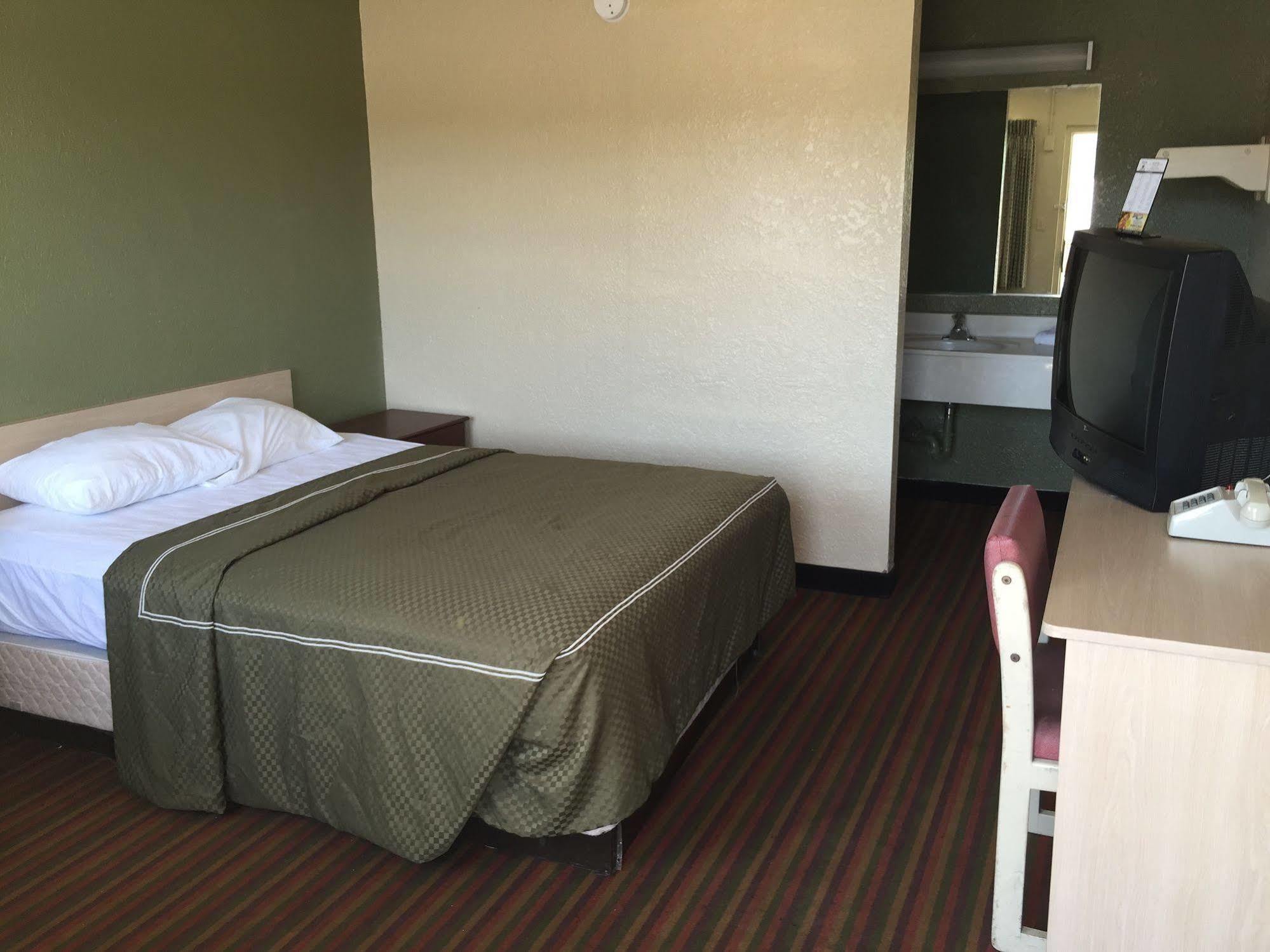 Oyo Hotel Tucson Downtown Extérieur photo