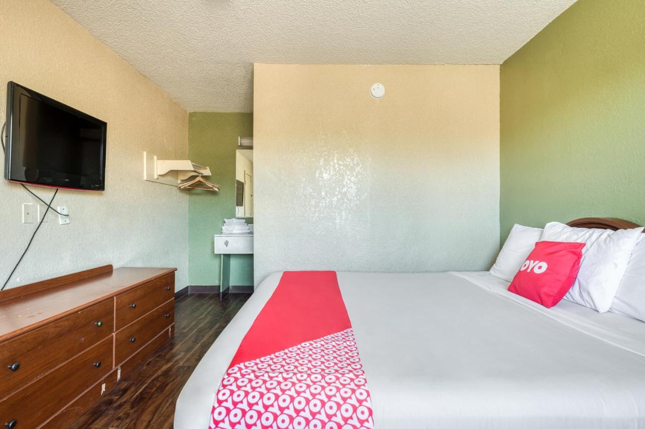 Oyo Hotel Tucson Downtown Extérieur photo