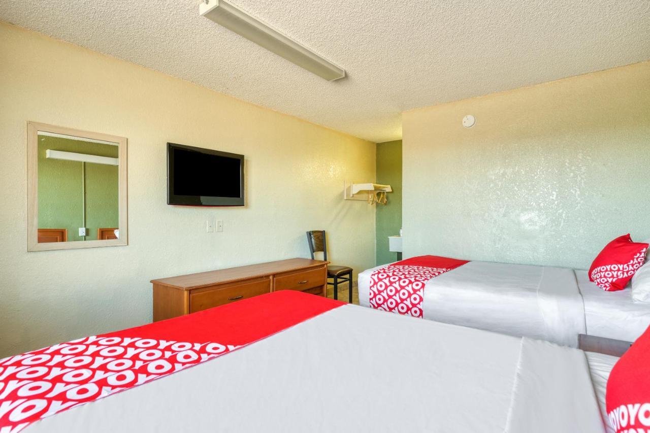 Oyo Hotel Tucson Downtown Extérieur photo